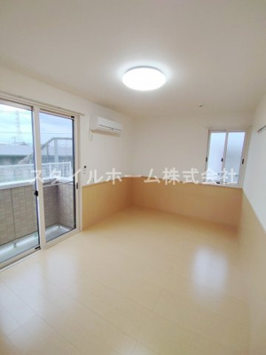 【居間・リビング】 | オリーブガーデン | 別部屋写真です。