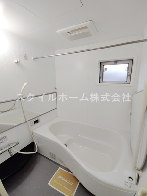 【浴室】 | オリーブガーデン | 別部屋写真です。