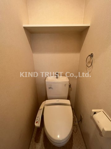 ヴォルベール中崎のトイレ|落ち着いた色調のトイレです