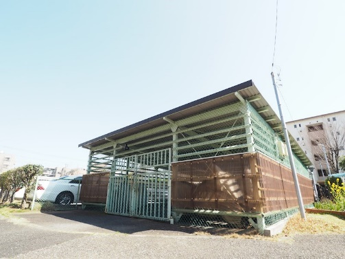屋根付きバイク置場