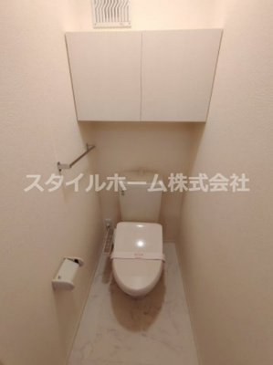 【トイレ】 | ヴァイオレット | 別部屋写真です。