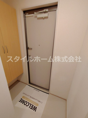 【玄関】 | ヴァイオレット | 別部屋写真です。