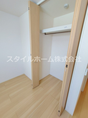 【収納】 | ヴァイオレット | 別部屋写真です。