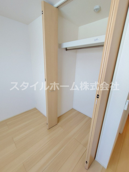 【収納】 | ヴァイオレット | 別部屋写真です。