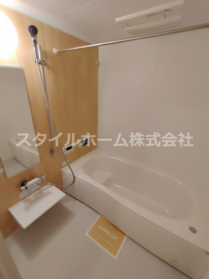 【浴室】 | ヴァイオレット | 別部屋写真です。