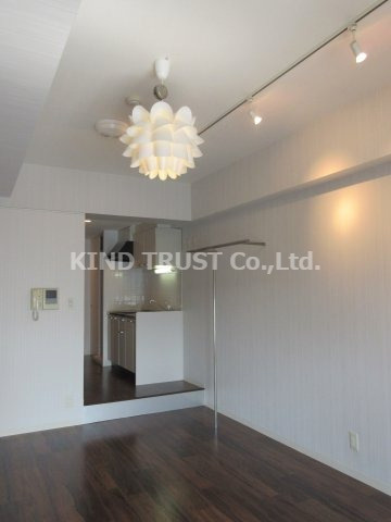 カーサリック同心の居間・リビング|こちらのリビングで趣味の時間をお楽しみください