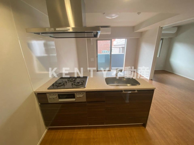 【キッチン】 | ＯＲＳＵＳ大鳥居 | コンパクトなキッチンで掃除もラクラク