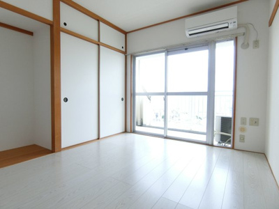 【寝室】 | ヴィラナリー長田 | 洋室