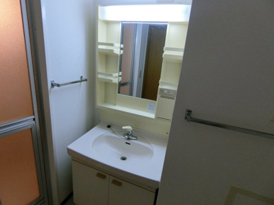 【洗面所】 | ヴィラナリー長田 | 独立洗面台