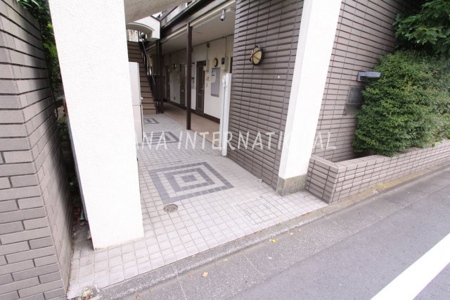 パークサイド国領のエントランス