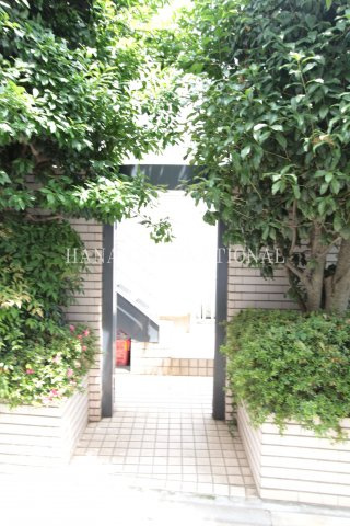 ハイム布田のエントランス