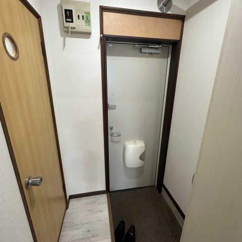 セゾン・ド・フェニックスの玄関|ゆったりとした玄関です