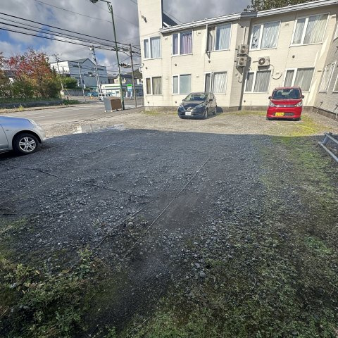 セゾン・ド・フェニックスの駐車場|駐車スペースもあります