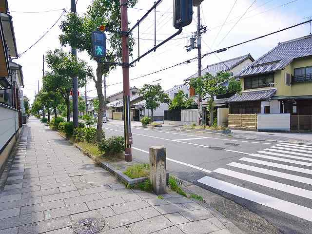 元興寺貸店舗の周辺