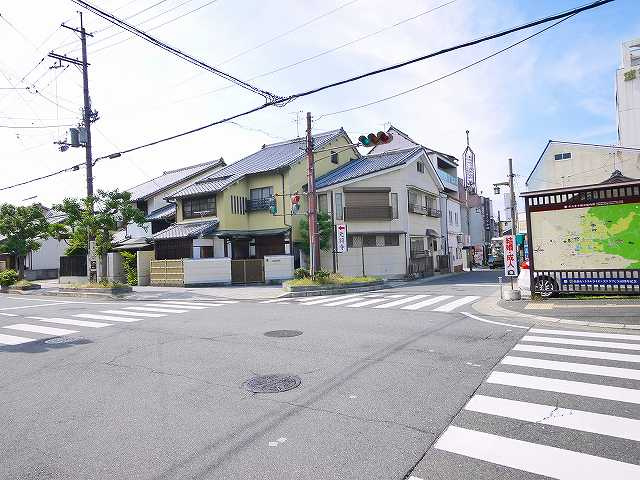 元興寺貸店舗の周辺