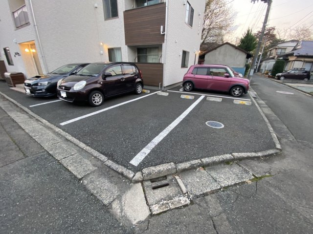 ベルフルールの駐車場