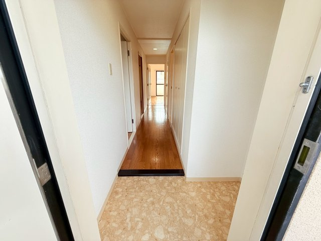 【玄関】 | グランシャリオ柏原