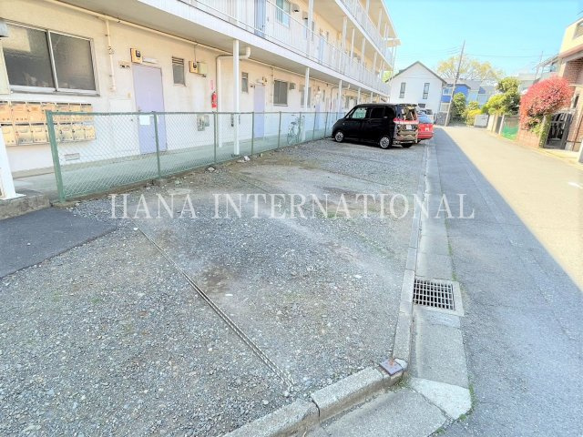 小林コーポの駐車場