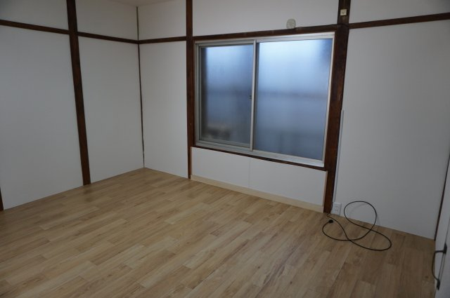 花園東町1丁目テラスの洋室