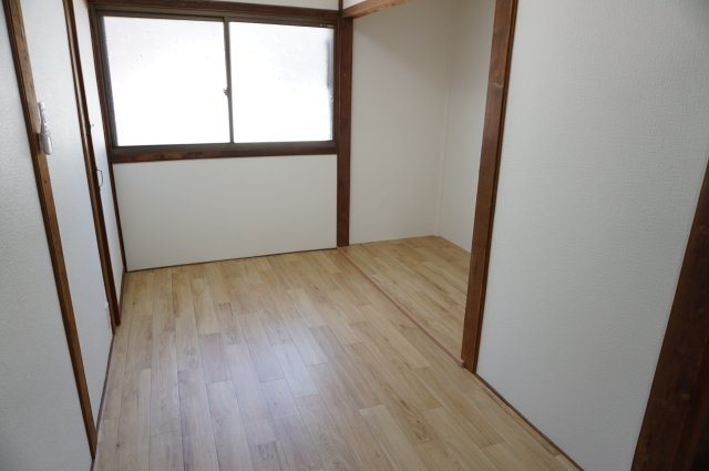 花園東町1丁目テラスの洋室