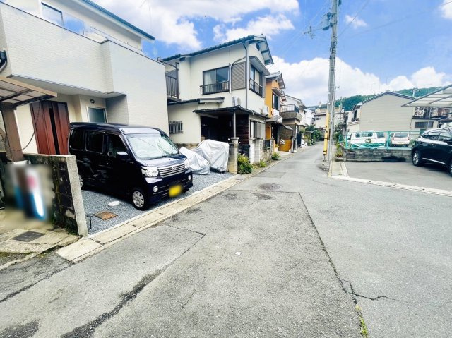 嵯峨釈迦堂大門町の前面道路含む現地写真