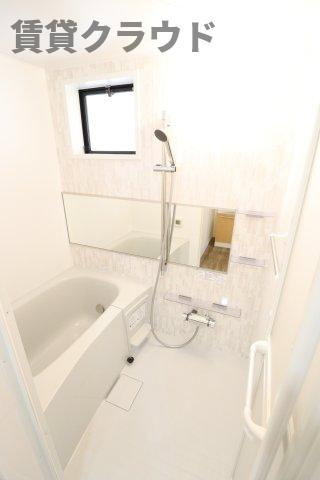 ファーストターフ鎌取Ａの浴室|日々の疲れを癒すお風呂付です