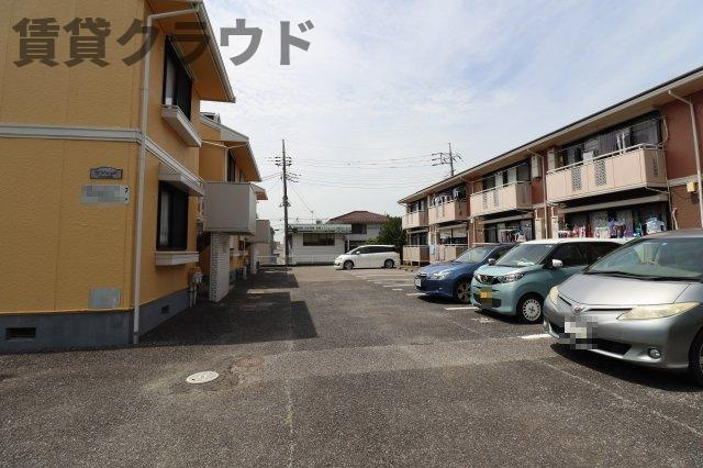 ファーストターフ鎌取Ａの駐車場|駐車場があるので、車を買う予定の方も安心です