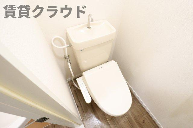 ファーストターフ鎌取Ａのトイレ|今の時代にマッチした温水洗浄機能付きです！