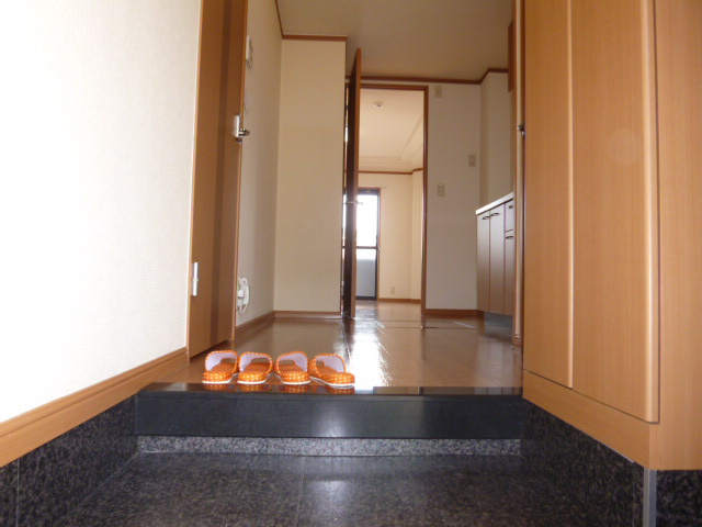 フューチャー神田の玄関