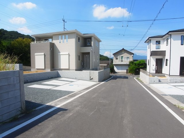 新築　KIS渋川市石原１期　１号棟の前面道路含む現地写真|現地写真　現地写真　東側接道幅員約6.0ｍ