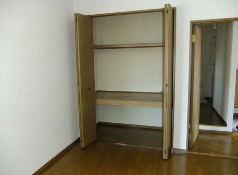 クレセント弐番館の収納