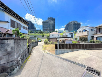 【前面道路含む現地写真】 | ◆◇台村町　建築条件なし売地◇◆ | ◆子育て世代のスタッフもいますので、お客様目線での物件選び、ご提案が可能です。お問い合わせいただきました物件以外も多数ご紹介させていただきます。