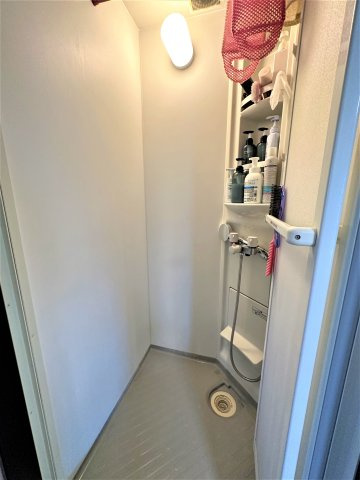 三郷市　新和5丁目　中古戸建の浴室|シャワー室も完備