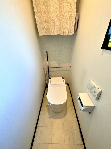 三郷市　新和5丁目　中古戸建のトイレ|清潔感のあるトイレです