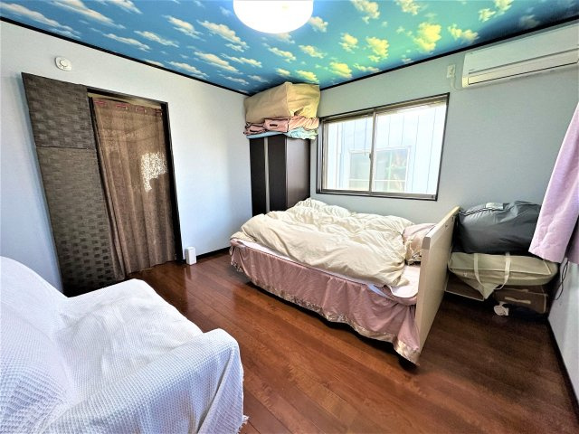 三郷市　新和5丁目　中古戸建の洋室|明るい洋室です