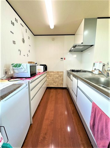 三郷市　新和5丁目　中古戸建のキッチン|キッチンでお料理をお楽しみください