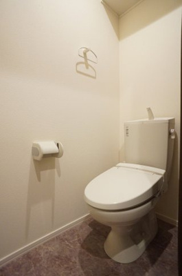 【トイレ】 | クレシェンド喜沢 | 暖房洗浄便座付きトイレです