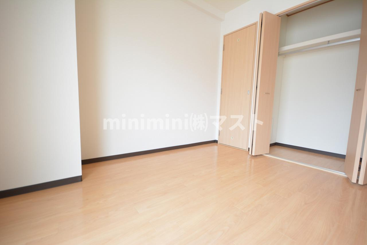 ルミエール堂ヶ芝の洋室