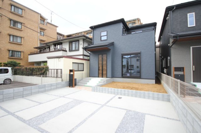 【外観】 | 三郷市早稲田4丁目2期　2号棟 | 外はこのようになっています