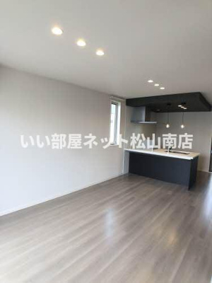 【居間・リビング】 | トスカーナガーデン　A棟