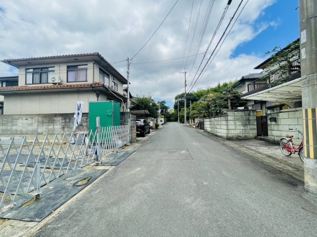 大枝西新林町の前面道路含む現地写真
