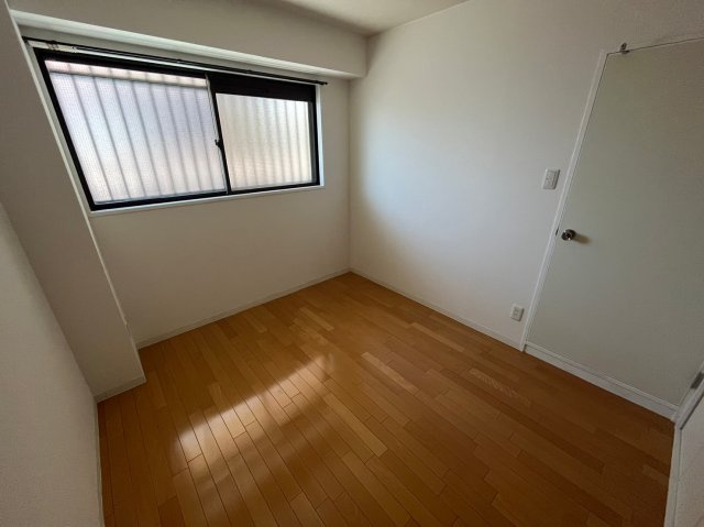 ライオンズマンション芦屋西蔵町の洋室