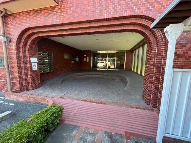 ライオンズマンション芦屋西蔵町のエントランス