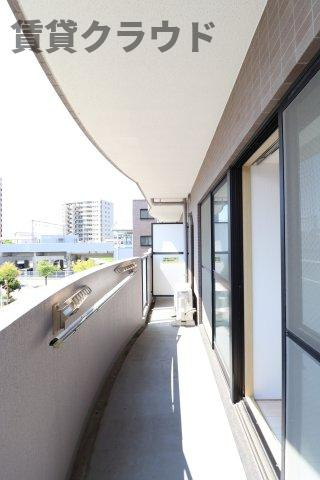 グレイスフルツツイのバルコニー|ゆったりとした空間のトイレです