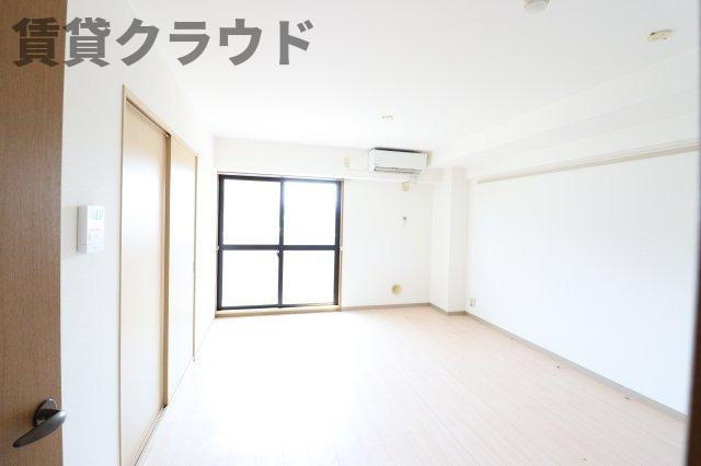 グレイスフルツツイの居間・リビング|スペースが確保できる洗面所です