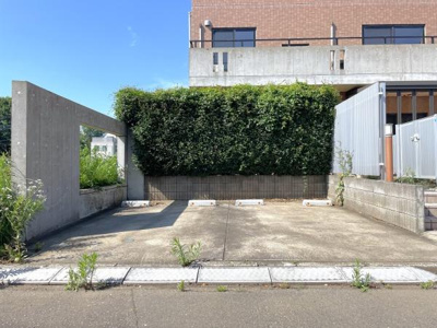 【駐車場】 | 松代１丁目　RC構造のオール電化住宅、スカイバルコニー付 | カースペース２台