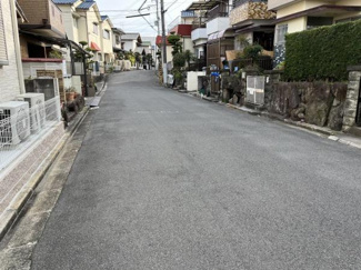 【前面道路含む現地写真】 | 交通量少なく、閑静な住宅地です♪