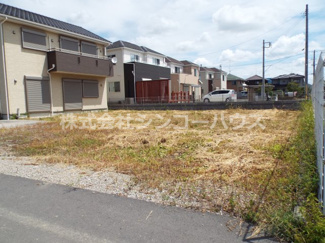 【外観】 | 南側にゆとりあるお庭があり日当たりが良いです。お庭も含めた全体敷地面積は約127坪。