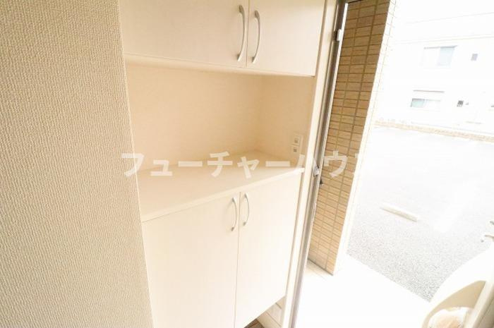 ティアラ　Ｃの玄関