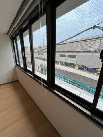 縄田ビルの内装